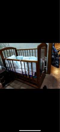 Детская кровать-качалка с бортиками