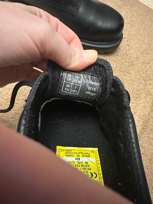 Pantofi Dr Martens marimea 38