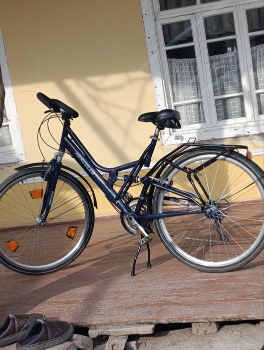 Qimmat velosiped sotiladi 100$