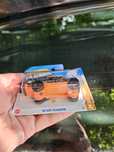 Vand HW STH JEEP GLADIATOR 2025 si Porsche Cyberpunk