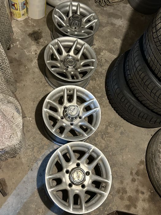 Jante aliaj usor ptr japoneze mici pe 15/Samurai/Jimny/Feroza