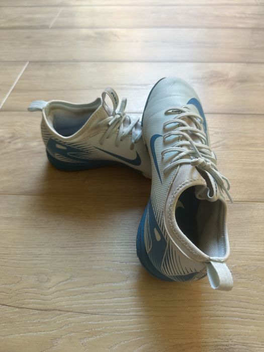 Ghete fotbal nike mercurial