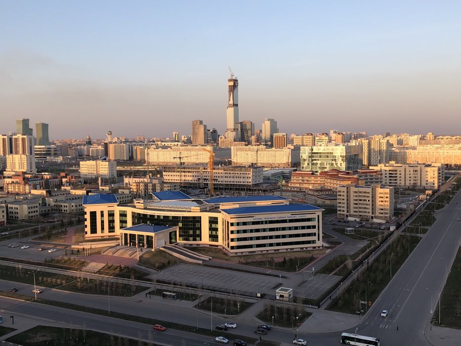 Левый берег,медцентры, хан шатыр,