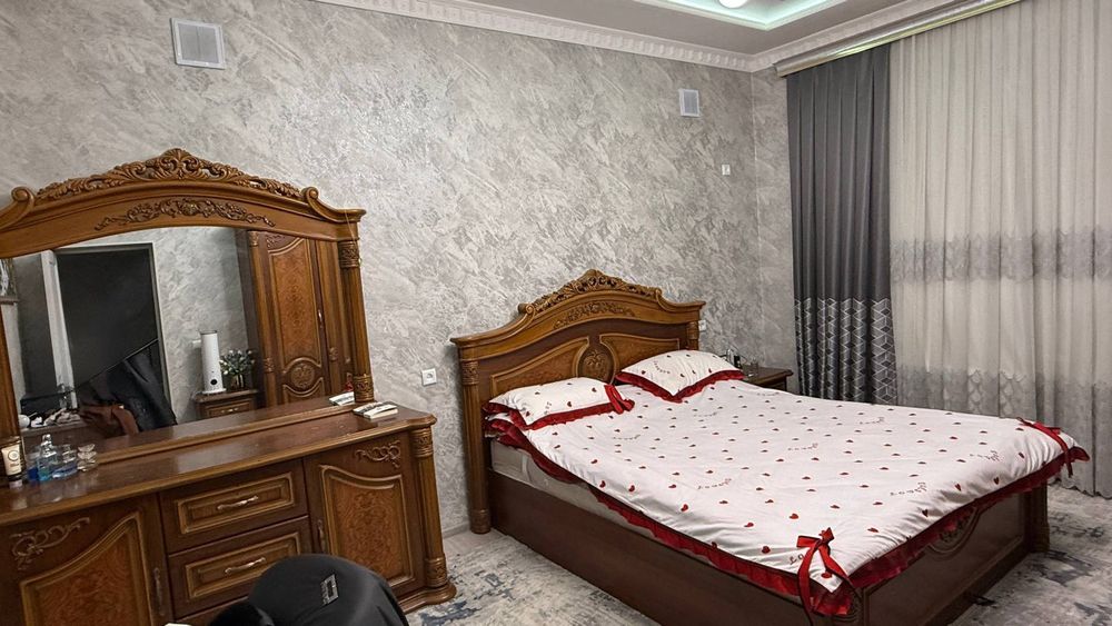 Спальный гарнитур