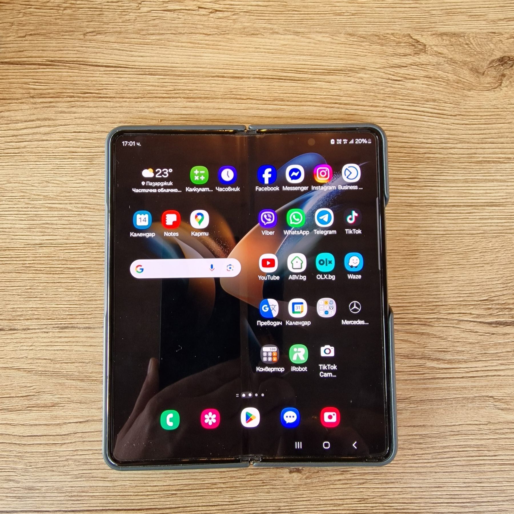 Samsung fold 4. 256