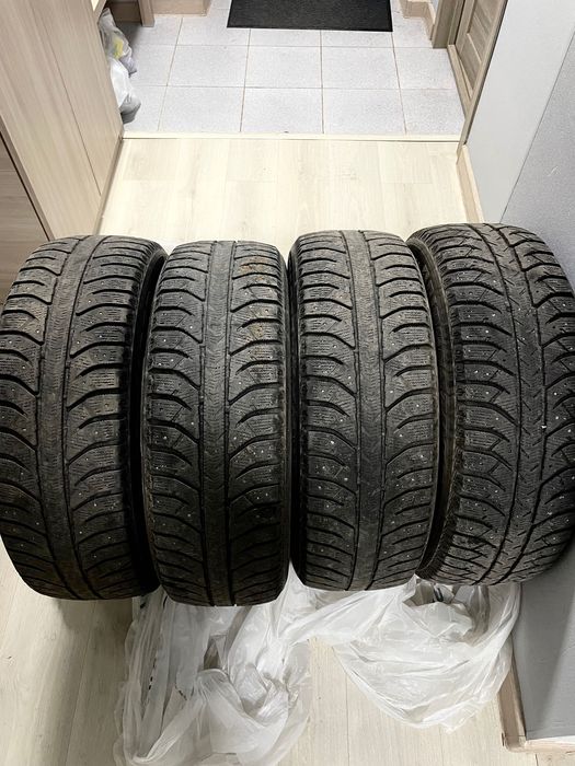 Продам зимнюю резину, 4 колеса
