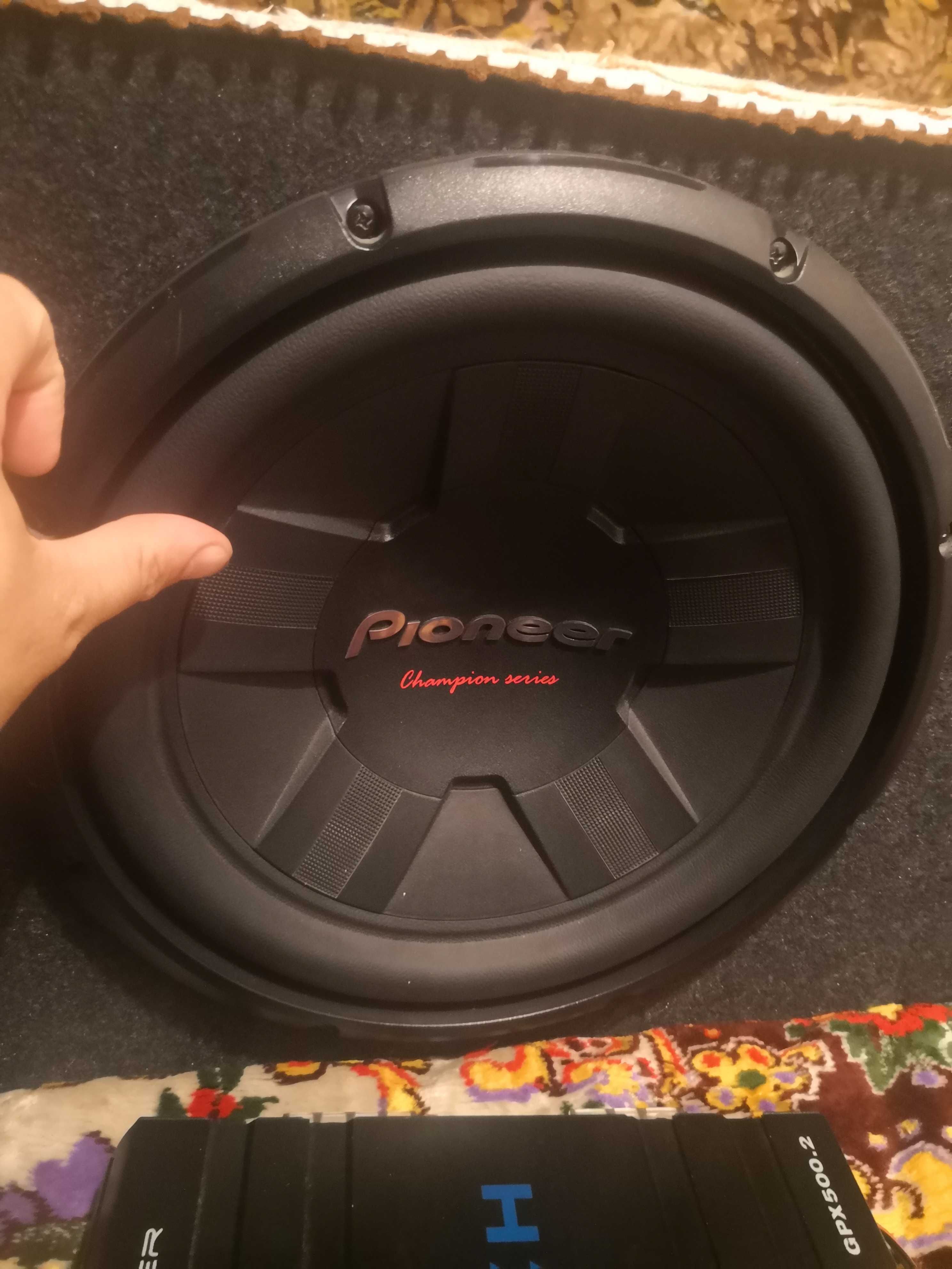 Pioneer + amplificator subwoofer ca nou și amplificatorul