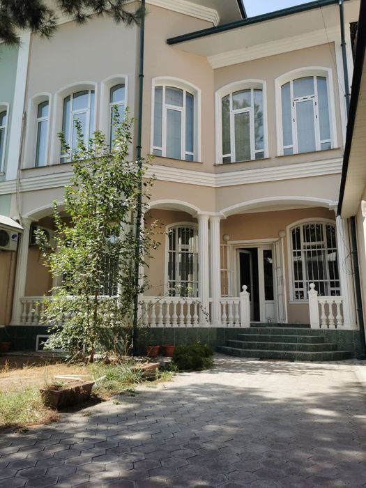 Участок сдаю Ивлева 4 сотки 5 комнат 2000$