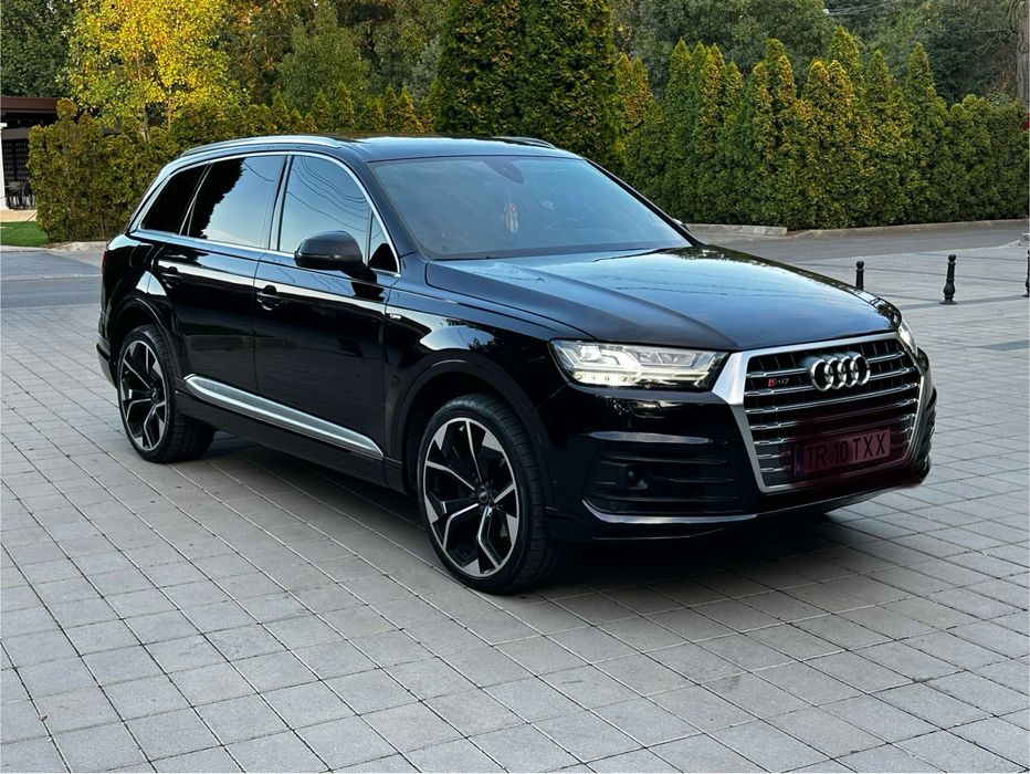Audi q7/ FULL/ Faruri Matrix/ jante Urus 22’