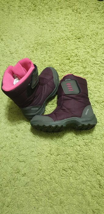 cizme iarna Quechua marimi 35 si 38