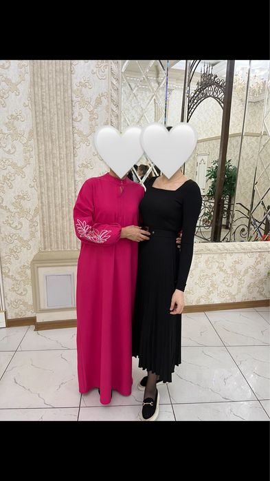 Розовое платье длинный уступка есть