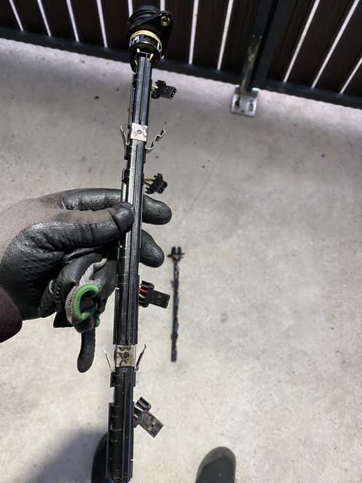 Rampa injectoare(bujii) pt 1,9 bkc/bxe pt passat b6,toruan,golf5,skoda