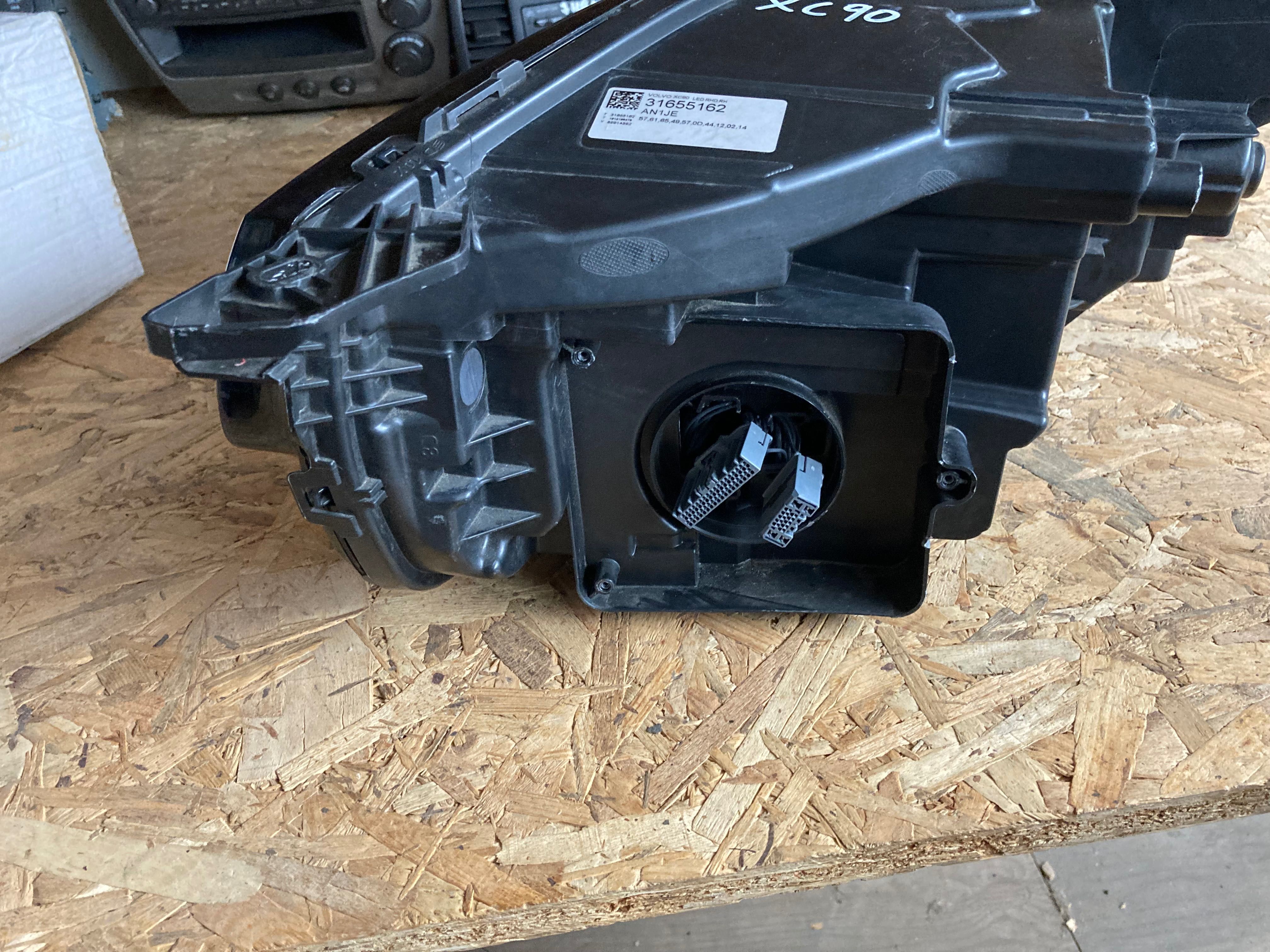 Десен Фар, фарове Volvo XC90 Full LED / Волко хц90 фул лед.