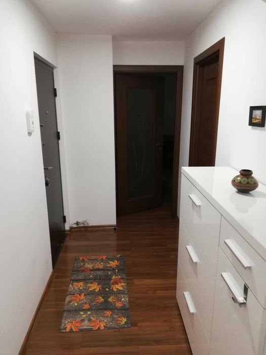 Vând apartament 2 camere ,62 m, în Mun. Călărași ,Str.Prel.București .