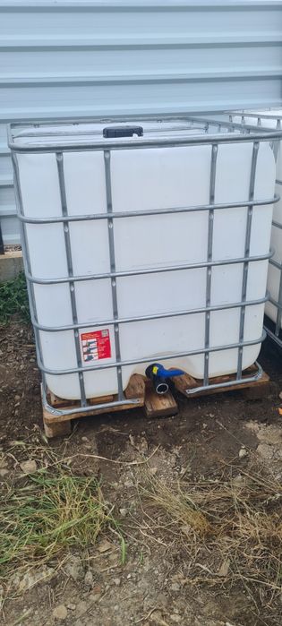 Bazine. butoi .Ibc. 1000l pentru cereale. Fosă Apă. 1000 Litri