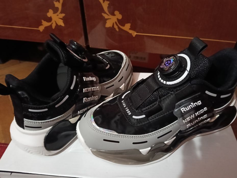 Adidași baieti Nr 34