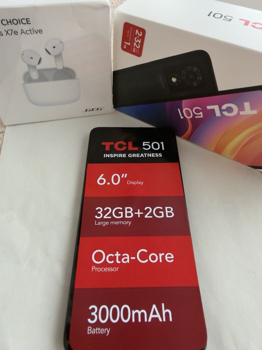 Telefon TCL 501 si casti bluethoot