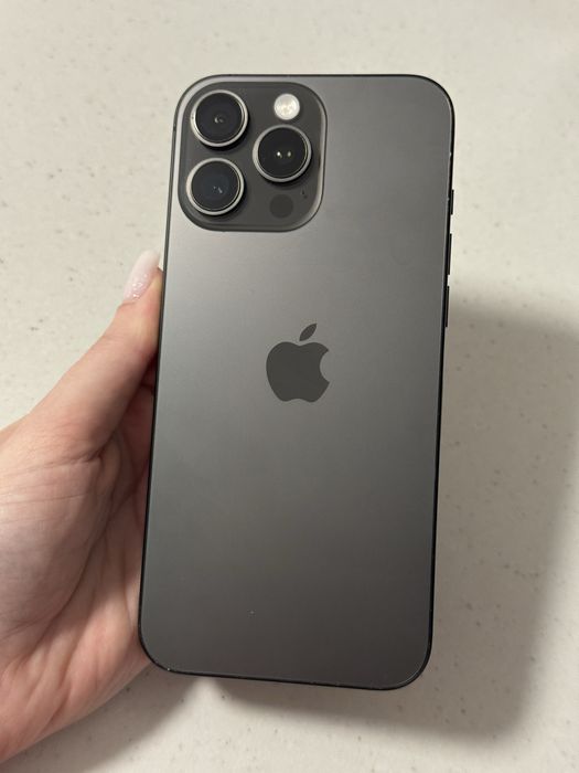 iPhone 16 Pro Max 93% baterie 512GB