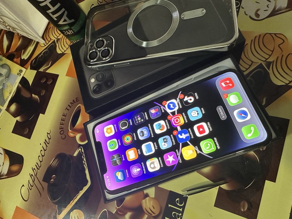 Vand iPhone 11 Pro max 64 GB 90% batt!! Impecabill