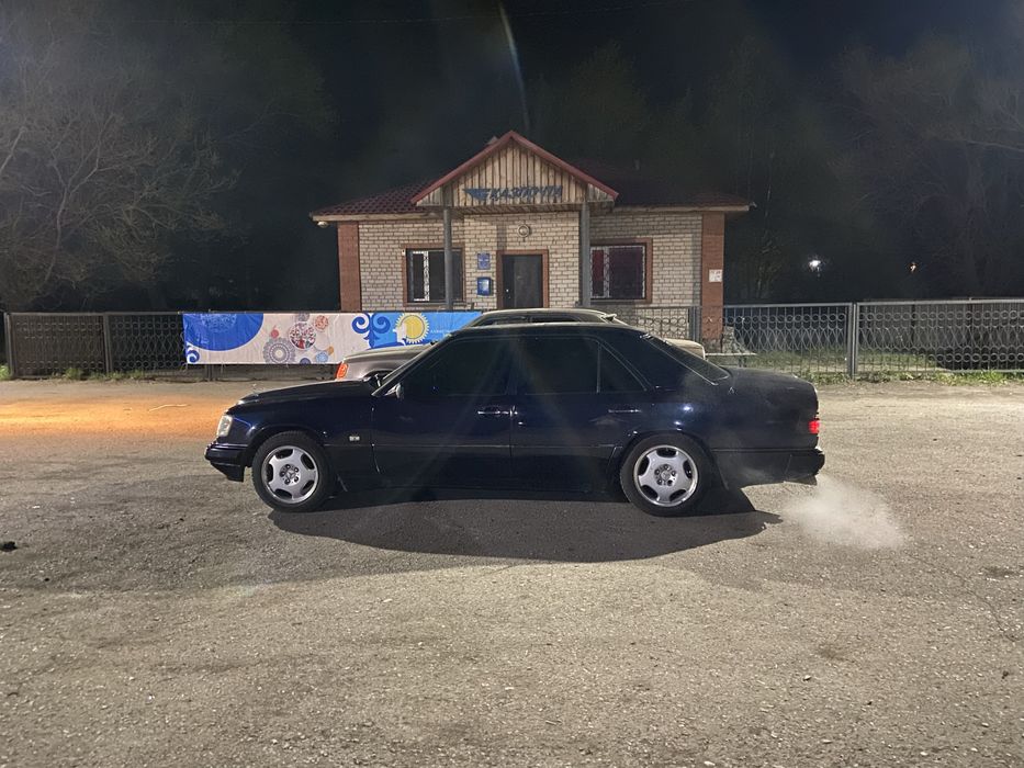 Мерседес 124 3,0