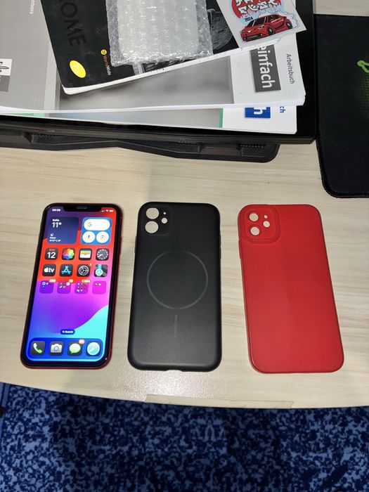iPhone 11 90% бат + 2 калъфа