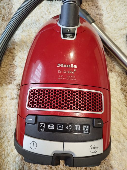 Прахосмукачка  Miele S8 Cat&Dog 2200w