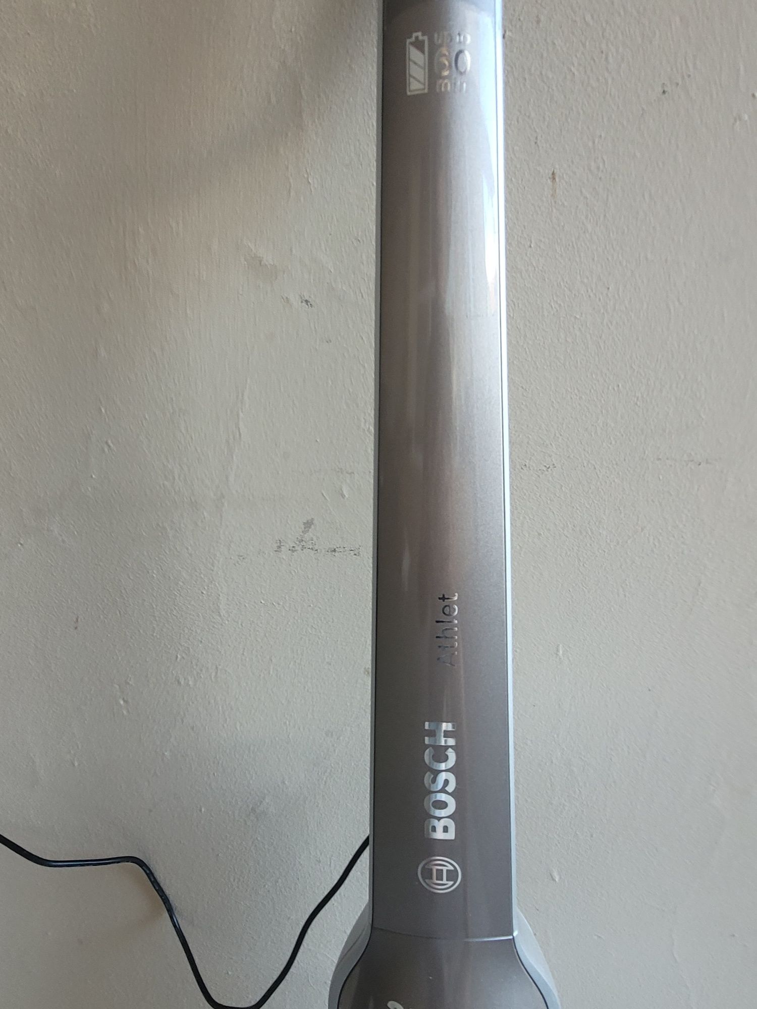 Aspirator vertical bosch athet  25.2v