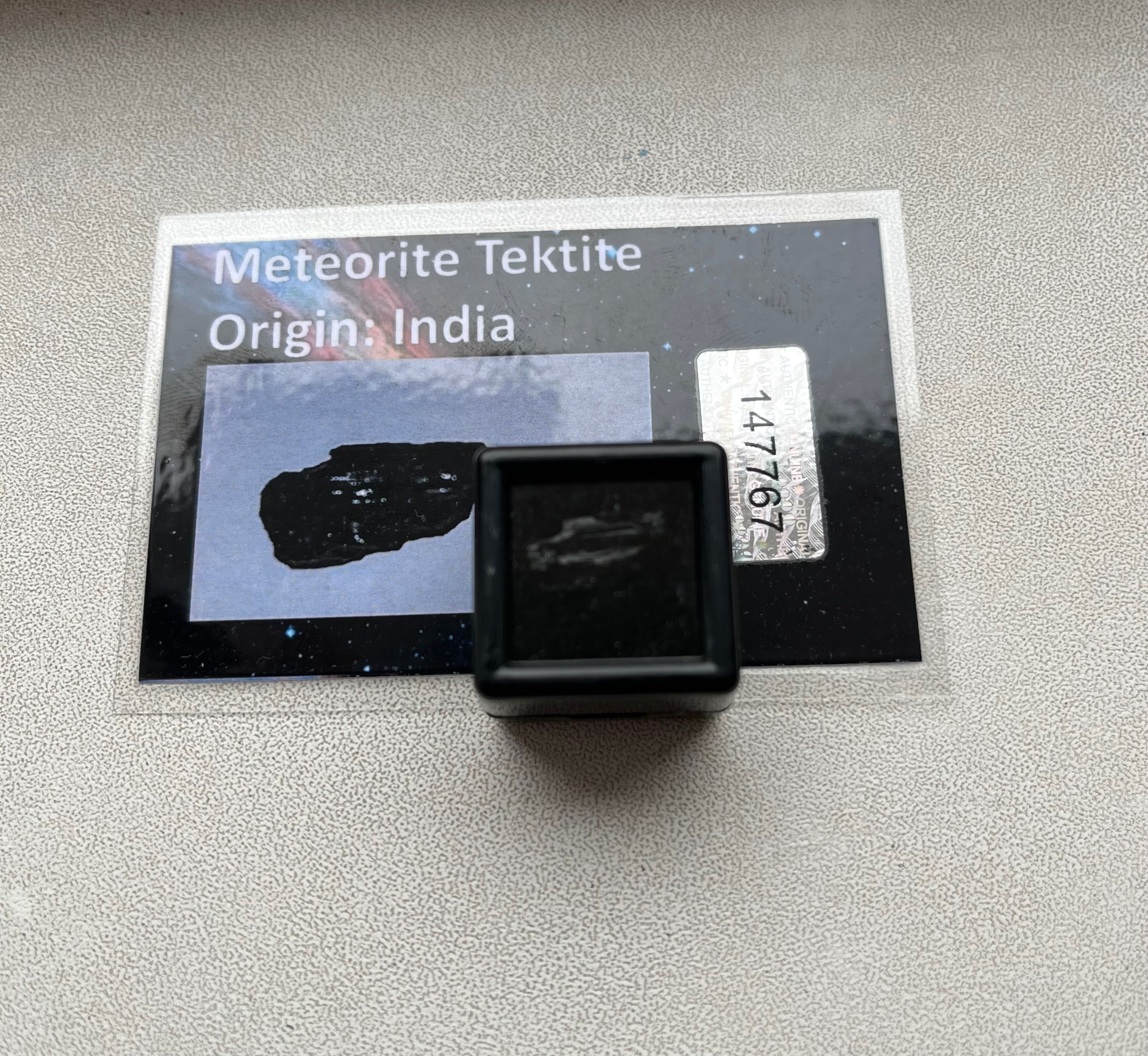 Камък от Метеорит Тектит