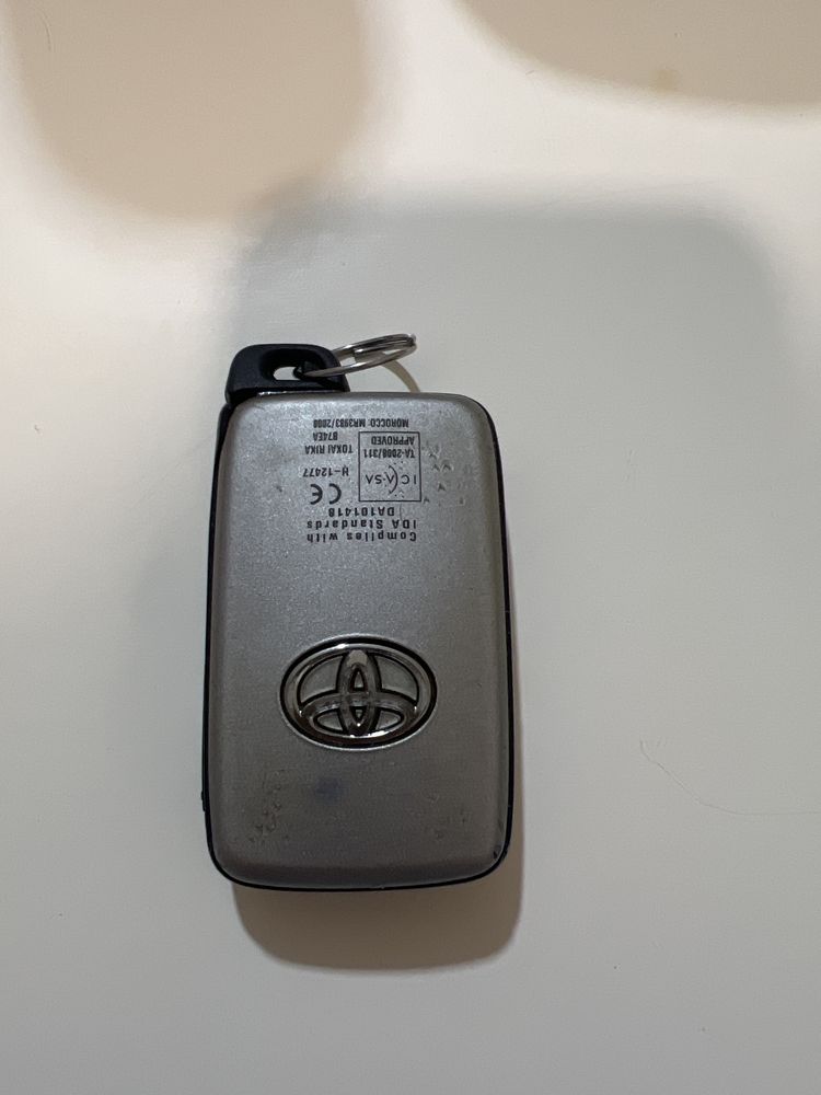Ключ за тойота TOYOTA