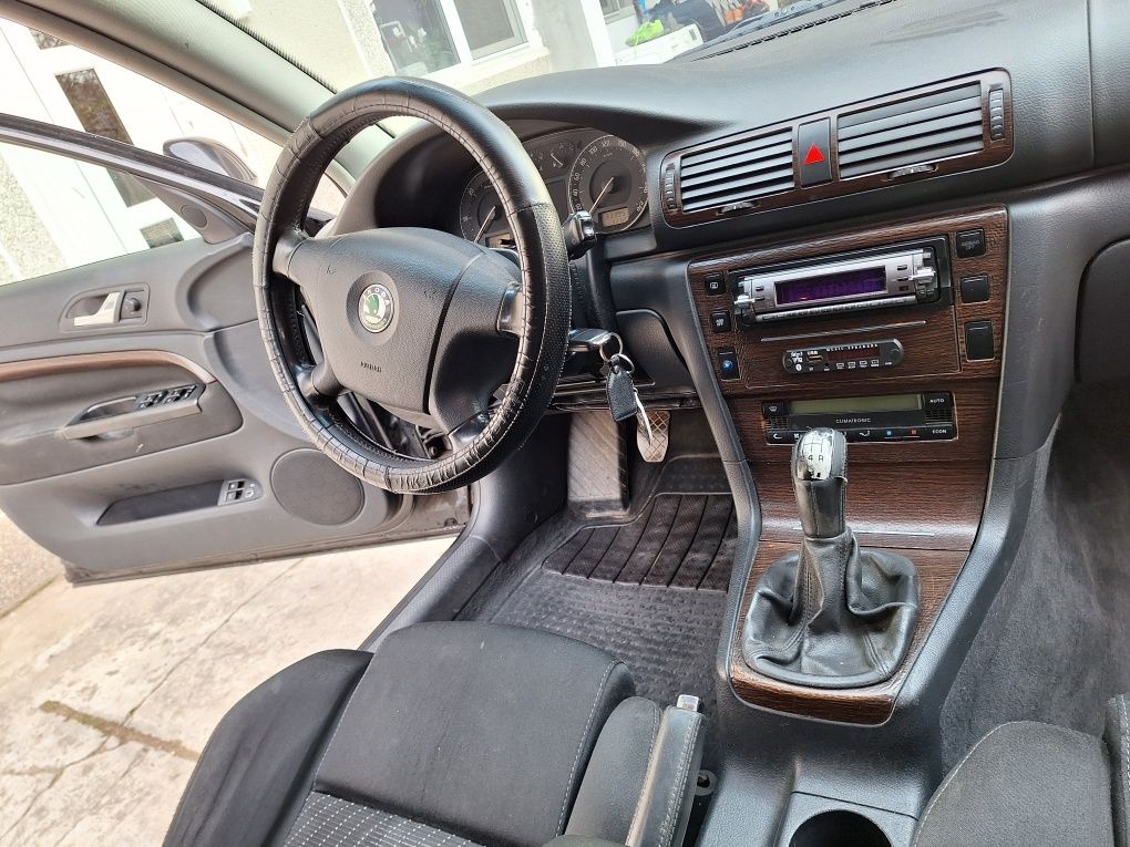 Skoda superb1  2007