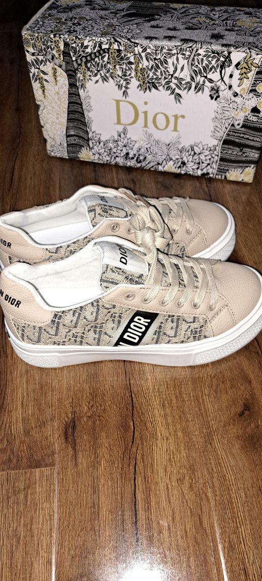 Продается красовка Dior