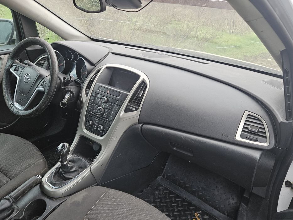 Plansa bord opel astra j
