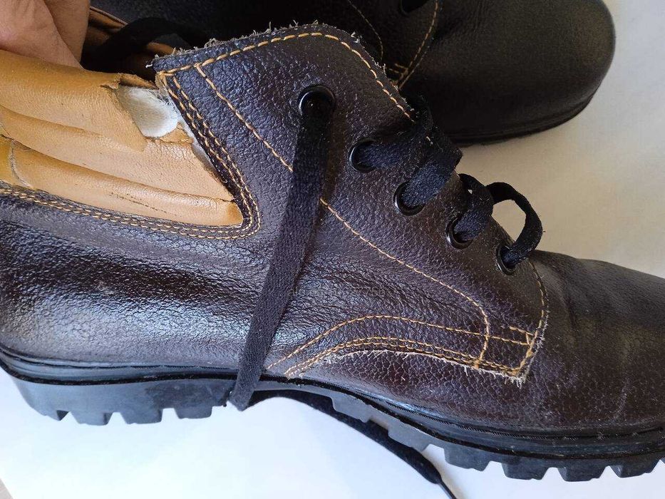 Работни обувки размер 45,5, стелка 30 см