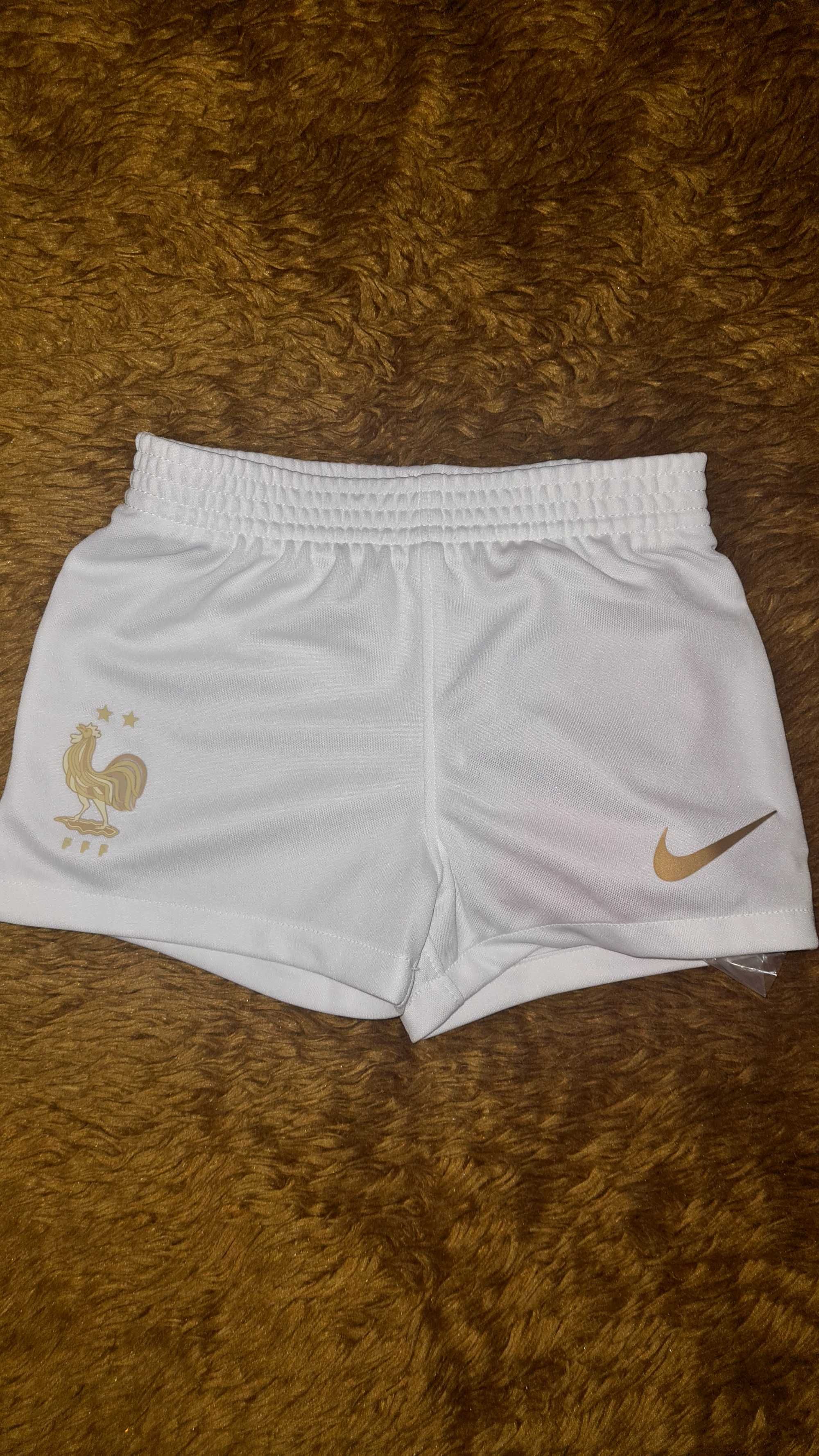 Франция футболен екип Nike (6-9месеца,70-75см)