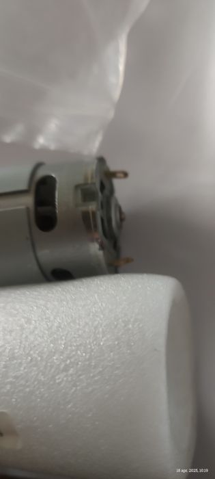 Vând motor 25V 14 dinți RS 550 VC nou