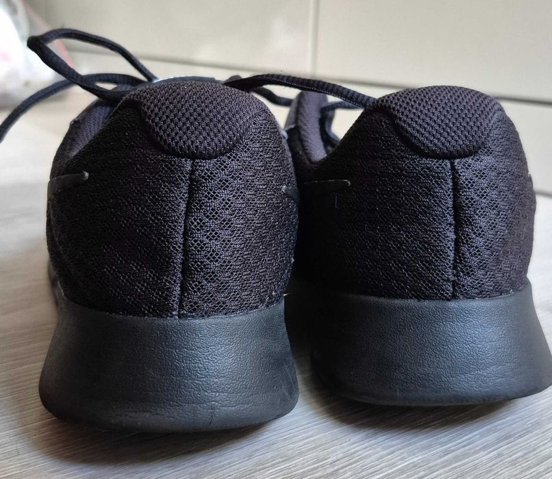 Черни унисекс маратонки Nike (номер 40) - Отлично състояние