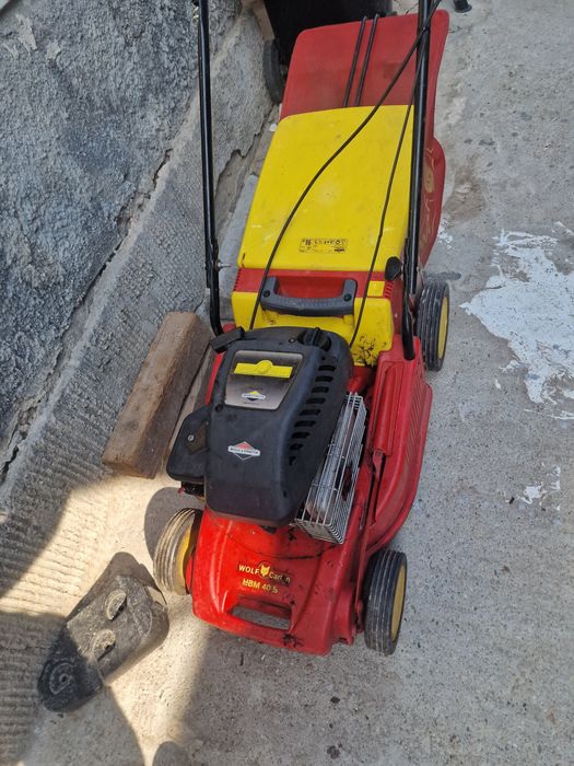 Masinan de tuns iarba pe benzina Briggs 4cp cu sac