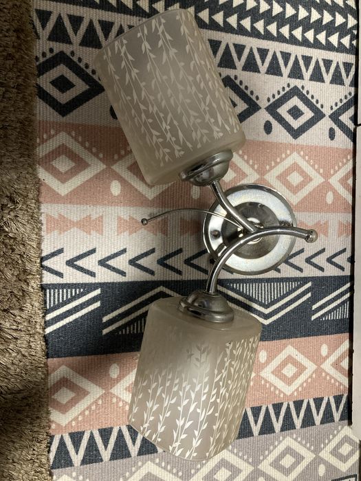 Aplica de perete cu doua brate