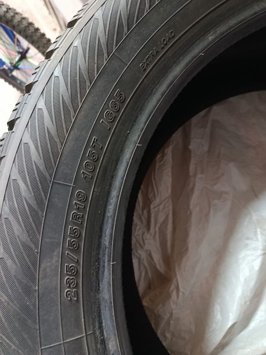 Якохама 235/55R19 4шт.160000