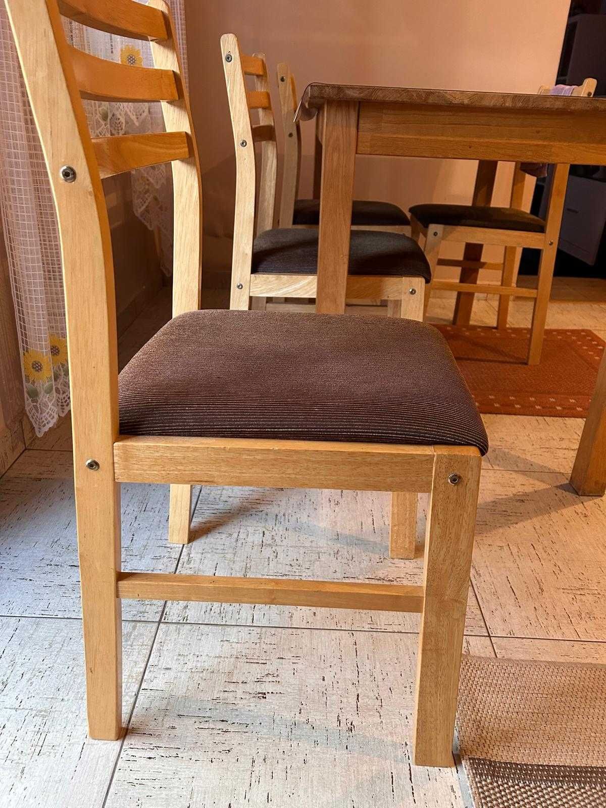 Masa de bucatarie cu  4 scaune