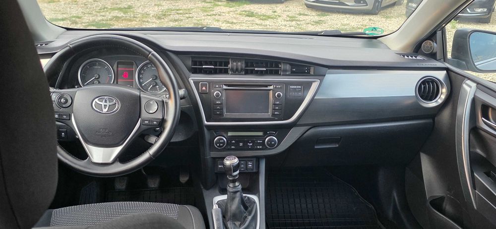 Toyota auris 2.0 tdi 136cp