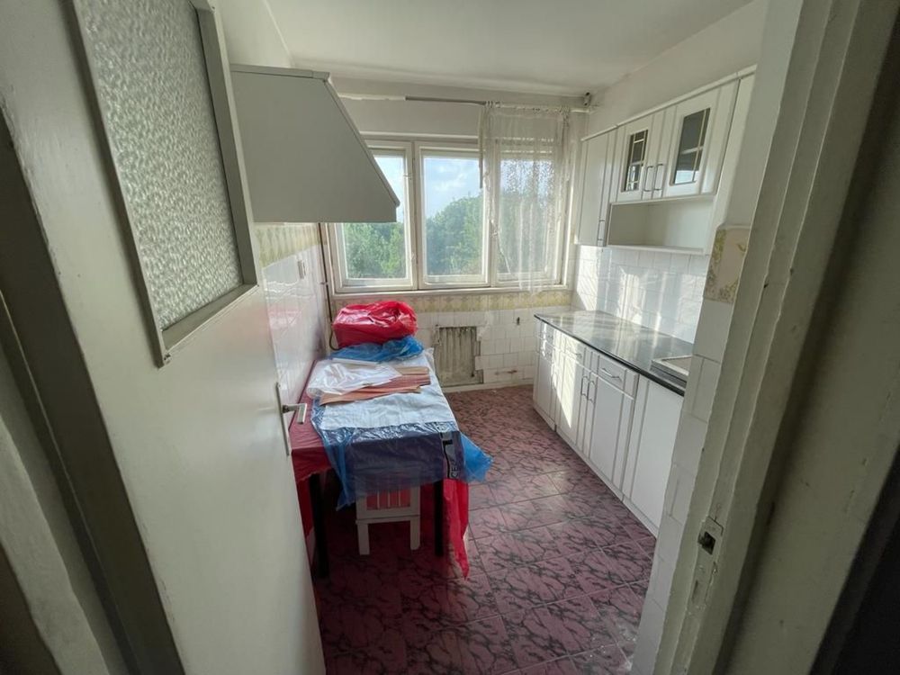 Apartament doua camere semidecomandat