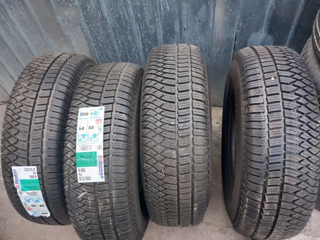 4 anvelope 235/75r15 marca BF.Goodrich , preț 1450 lei setul