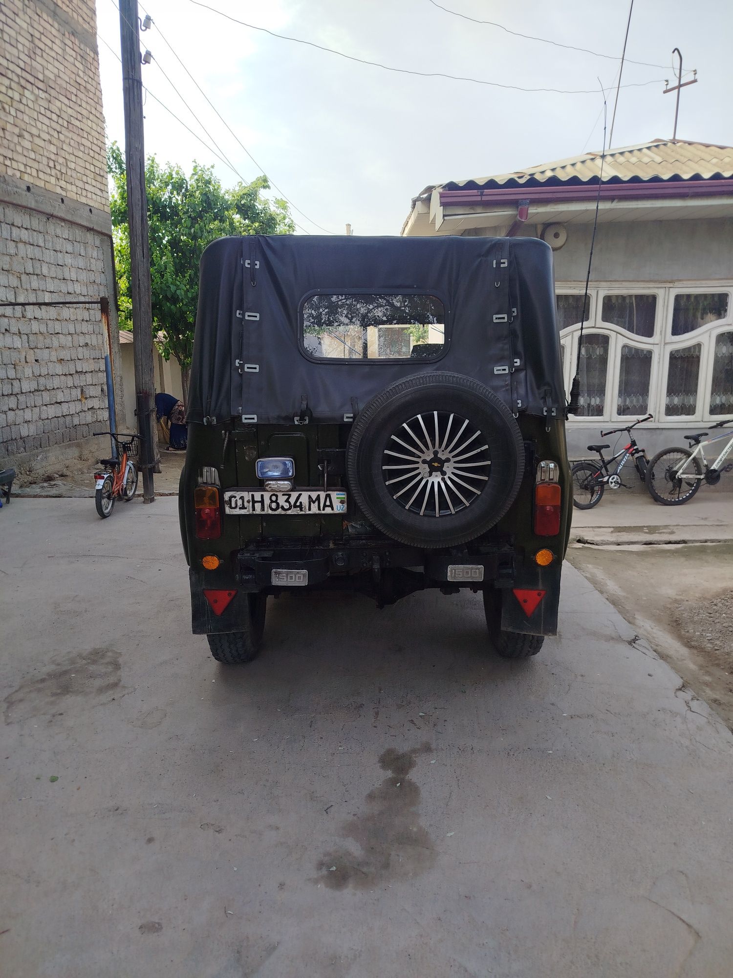 Uaz avto mashina sotiladi