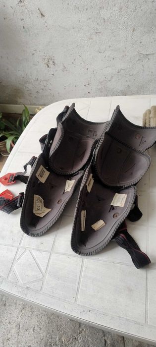 Ризница наколенки Ацербис