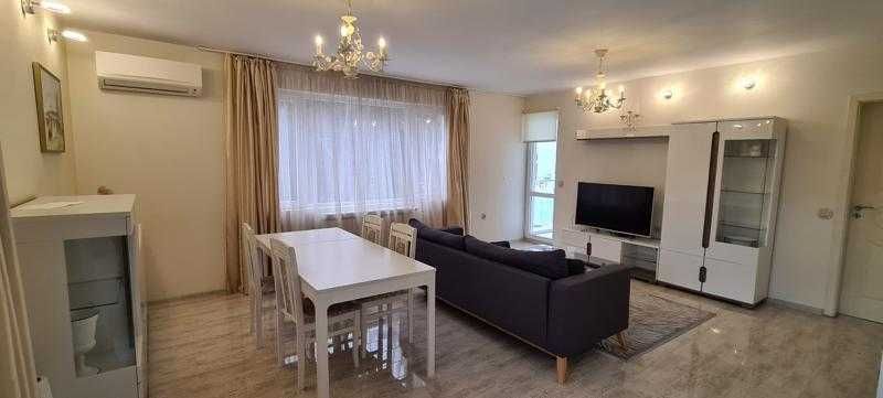 Продаваме Четиристаен Апартамент В Яворов.