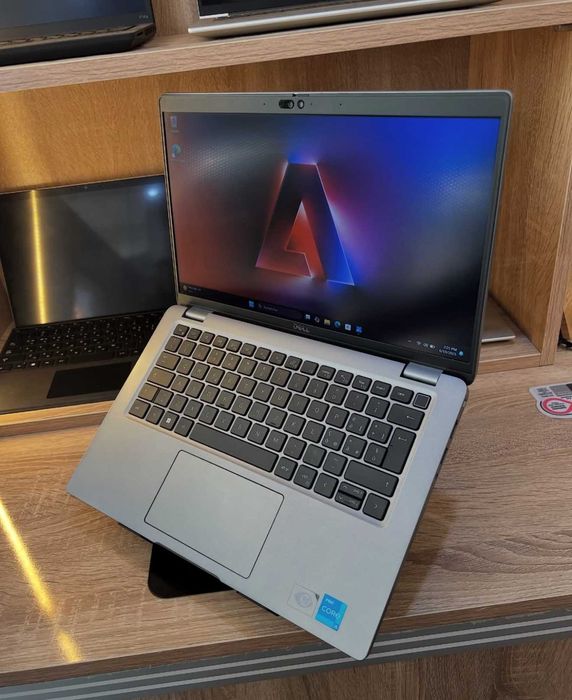 Лаптоп Dell Latitude 5310, i5-10310U, 16GB, 256GB SSD, 14" FHD +WIN