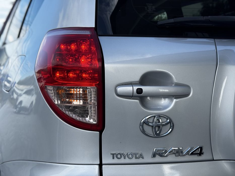Toyota Rav4 / Diesel D4D  / 4x4 / Cash sau rate