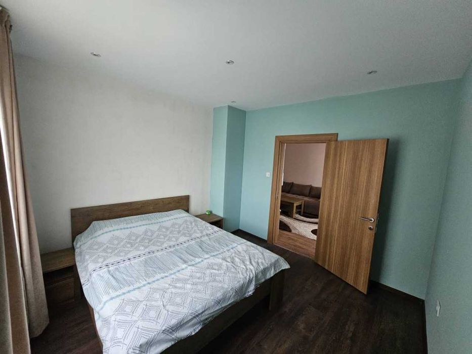 Тристаен Апартамент в Тракия