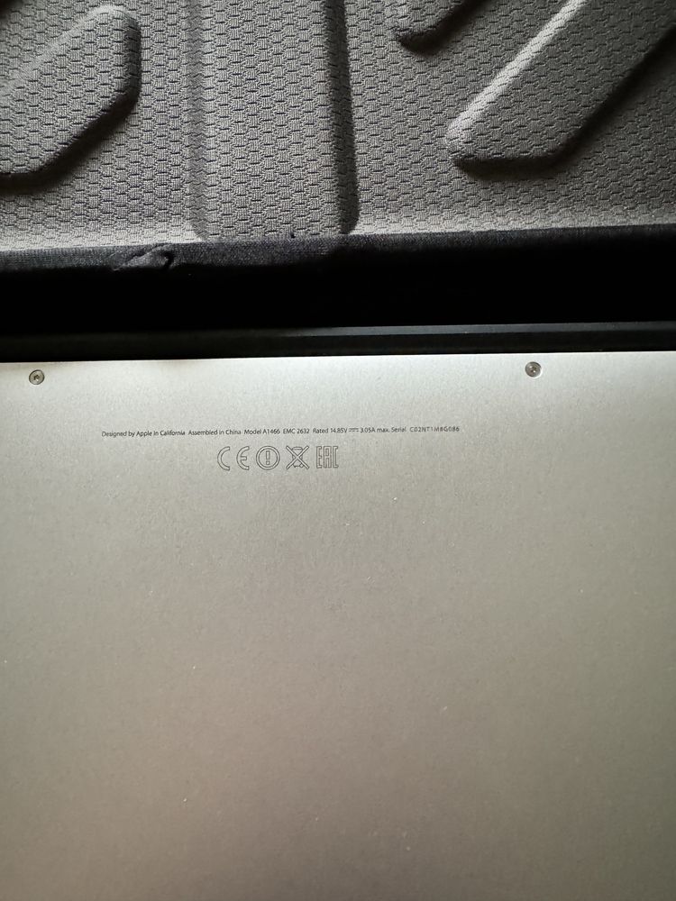 Продам ноутбук MacBook